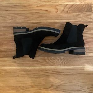 Universal Thread Faux-Suede Chelsea Boots